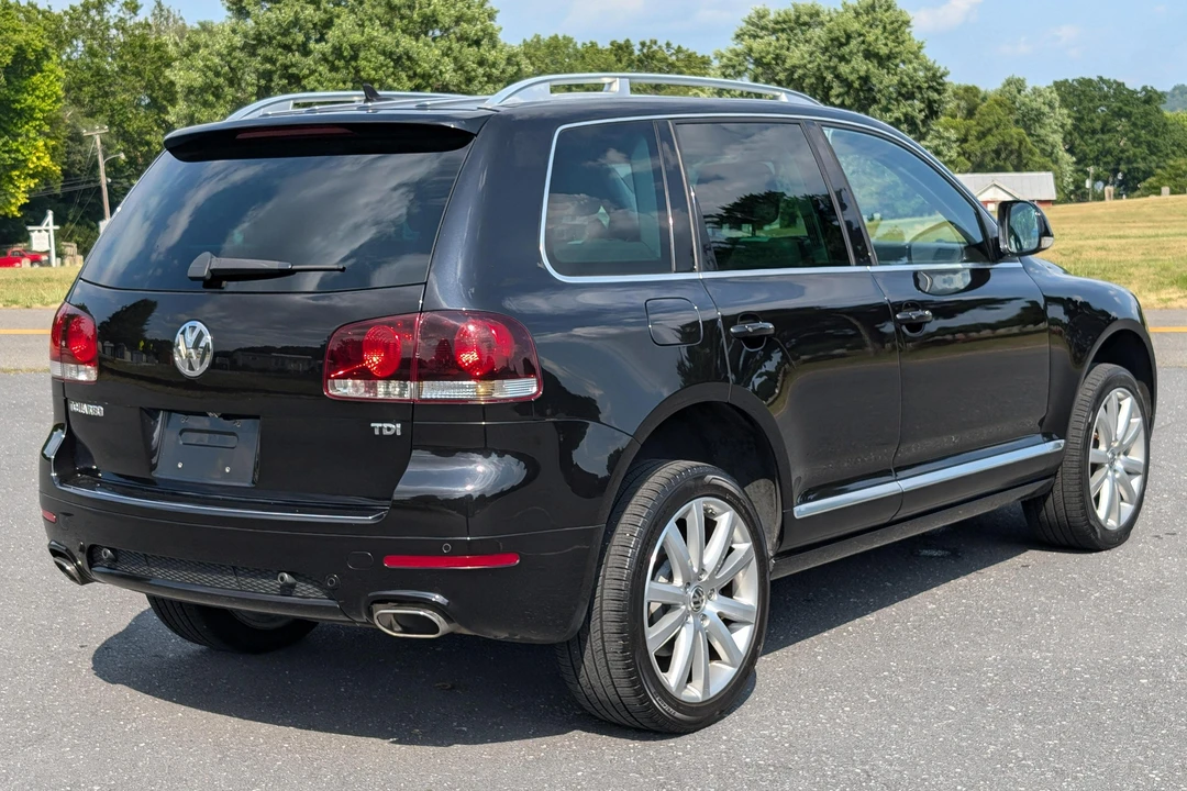 2010 Volkswagen Touareg - Image 4 of 31