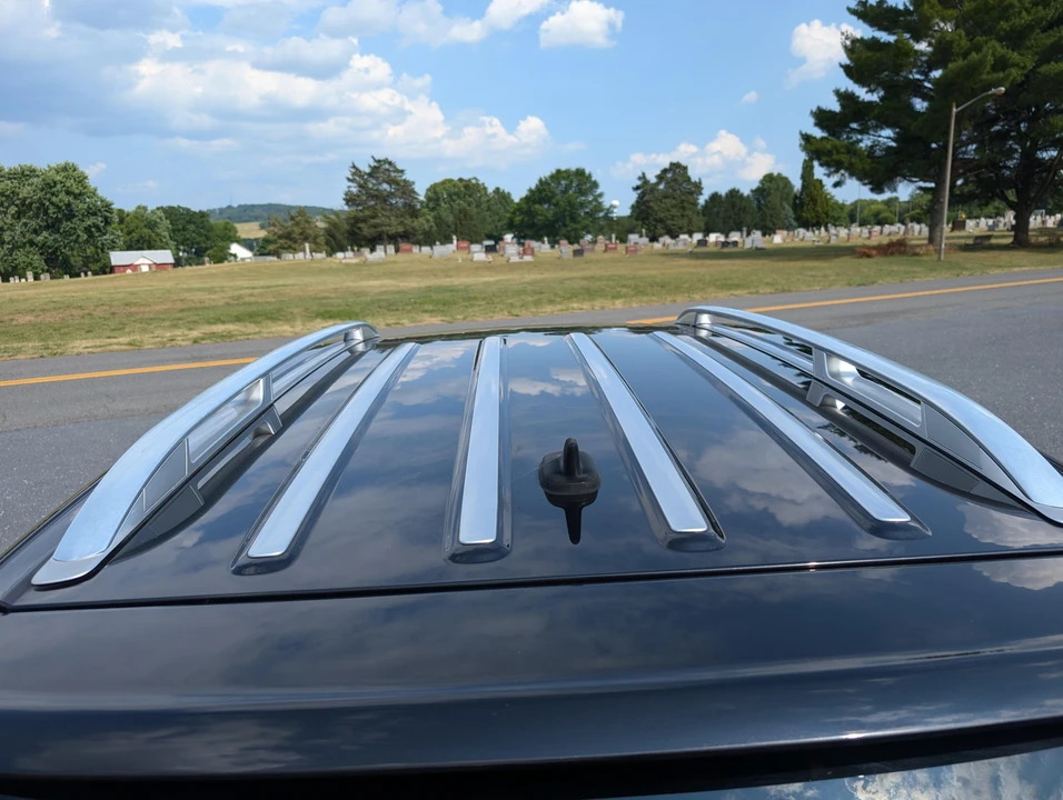 2010 Volkswagen Touareg - Image 24 of 31