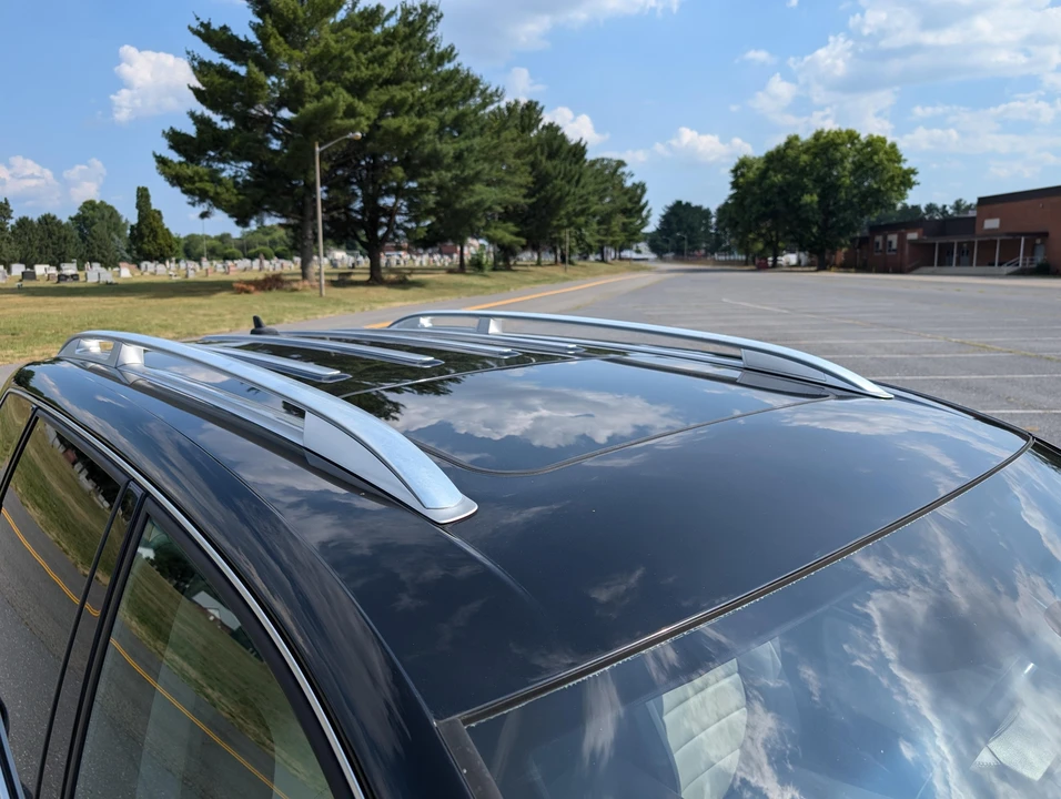 2010 Volkswagen Touareg - Image 25 of 31