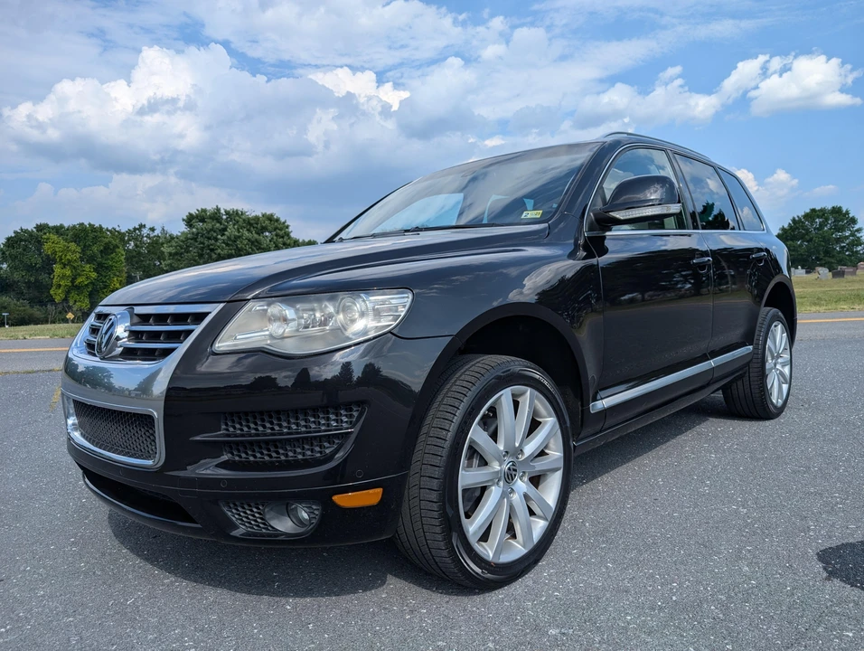 2010 Volkswagen Touareg - Image 6 of 31
