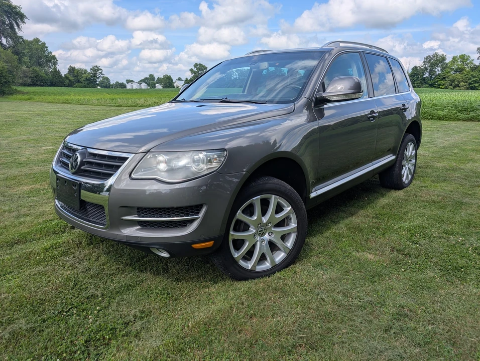 2010 Volkswagen Touareg - Image 4 of 31