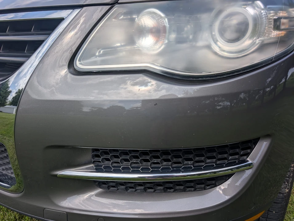 2010 Volkswagen Touareg - Image 12 of 31