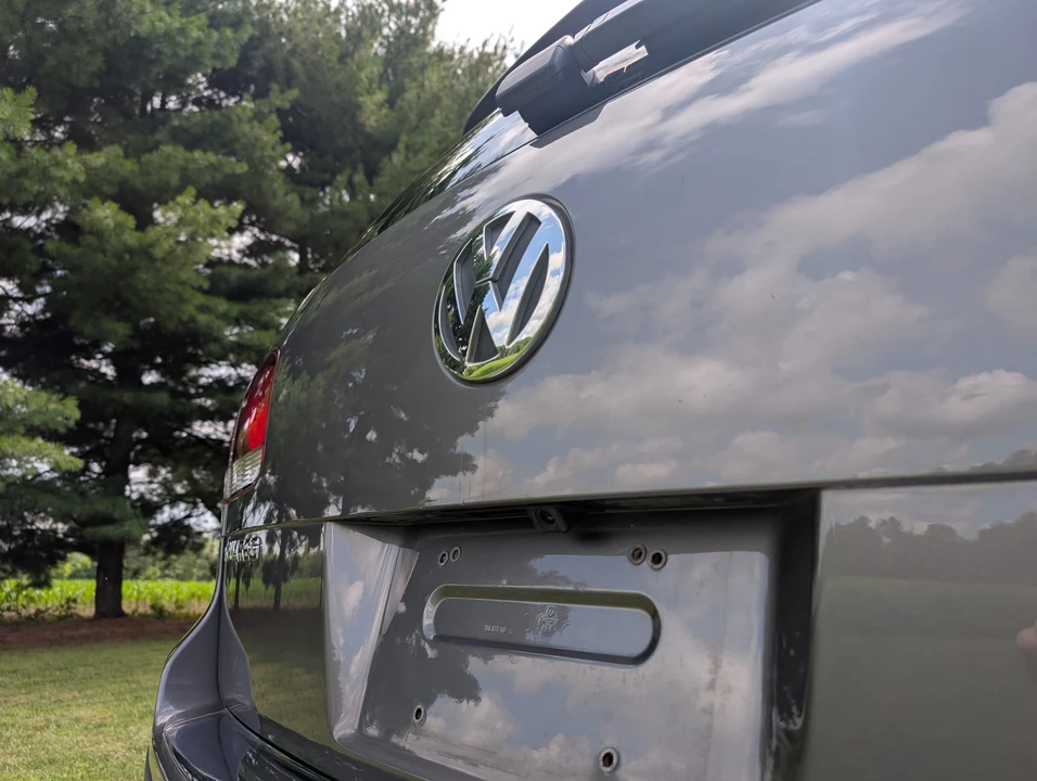 2010 Volkswagen Touareg - Image 13 of 31