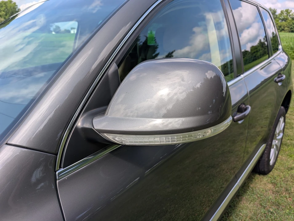 2010 Volkswagen Touareg - Image 17 of 31