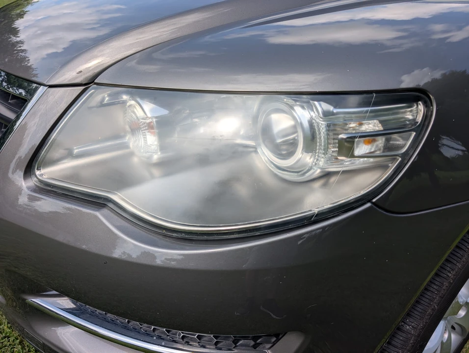 2010 Volkswagen Touareg - Image 19 of 31