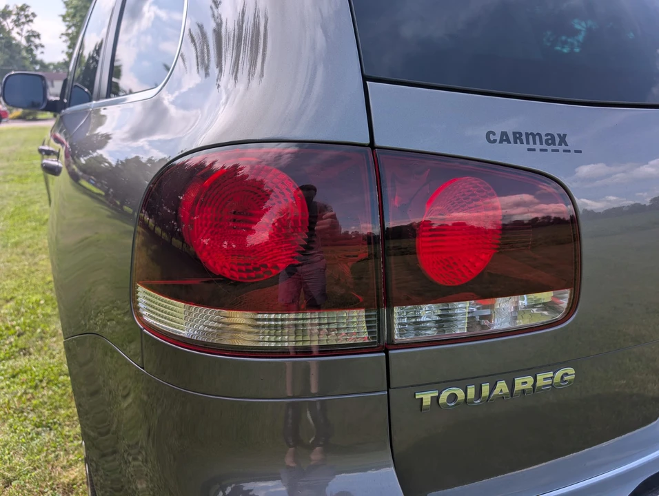 2010 Volkswagen Touareg - Image 22 of 31