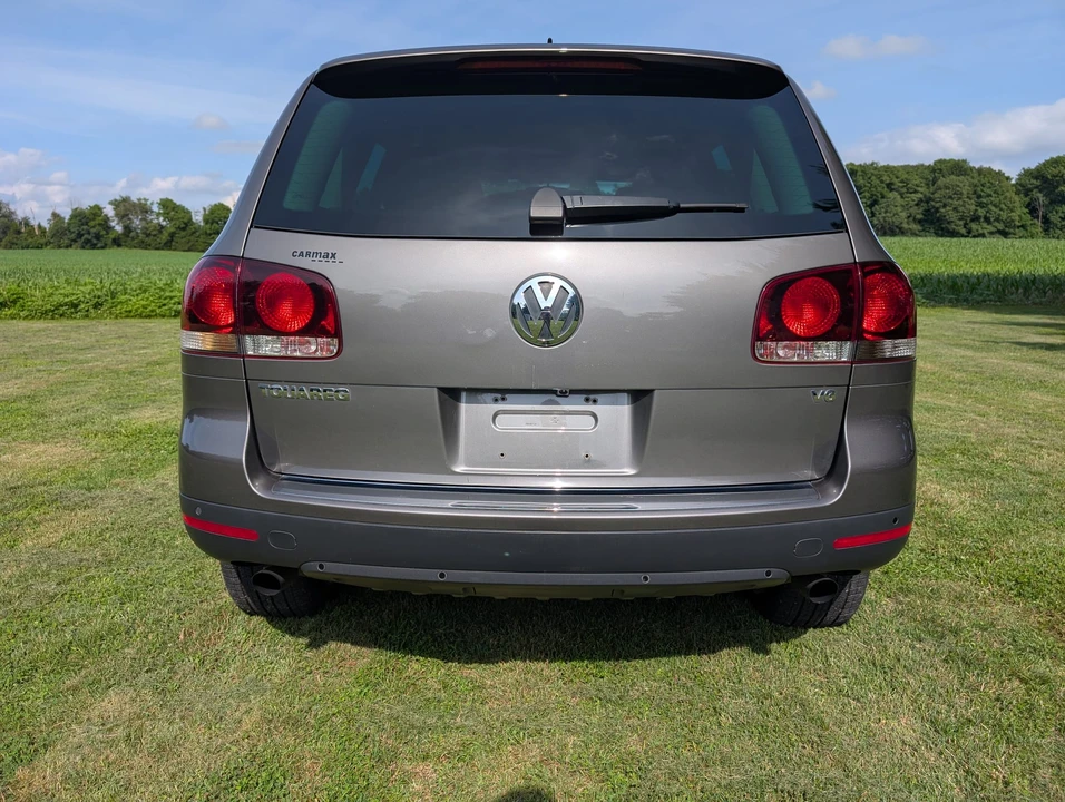 2010 Volkswagen Touareg - Image 7 of 31