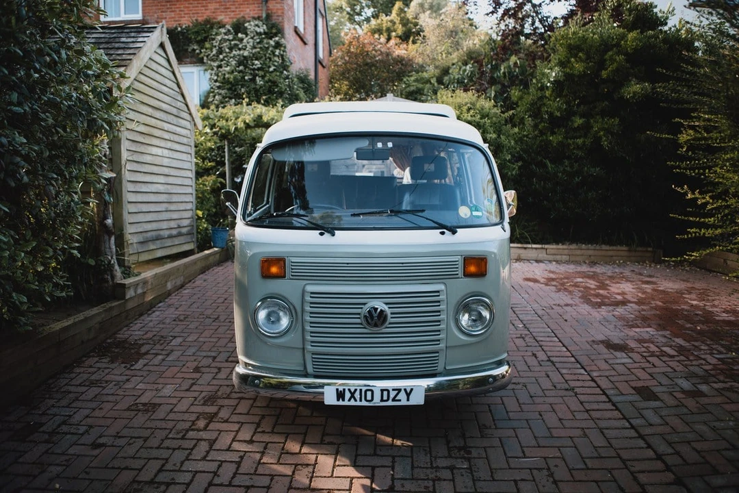 2010 Volkswagen Type 2 - Image 2 of 30