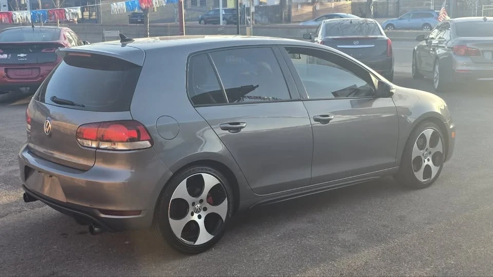 2010 Volkswagen GTI Mk6 - Image 2 of 7
