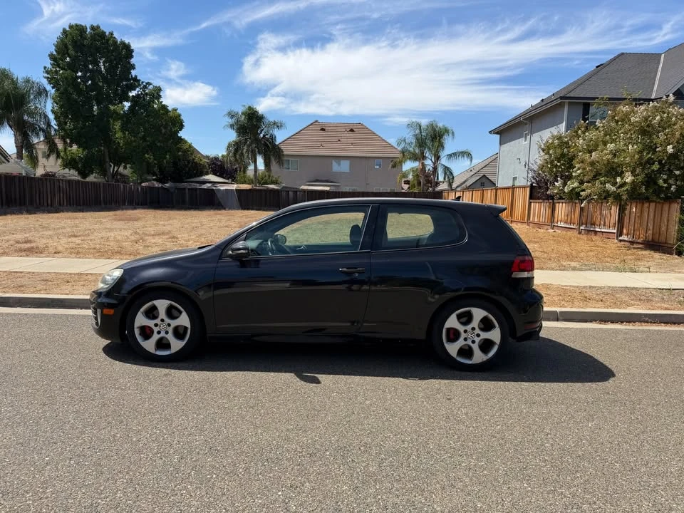 2010 Volkswagen GTI Mk6 - Image 2 of 14