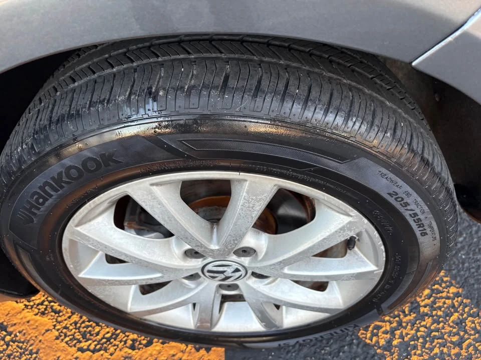 2010 Volkswagen A5 Jetta - Image 10 of 10