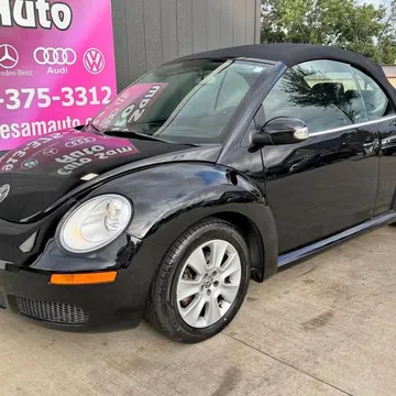 2010 Volkswagen New Beetle Convertible Base