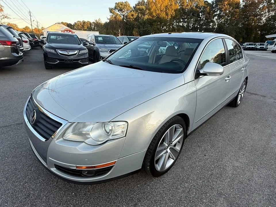 2010 Volkswagen Passat - Image 4 of 9