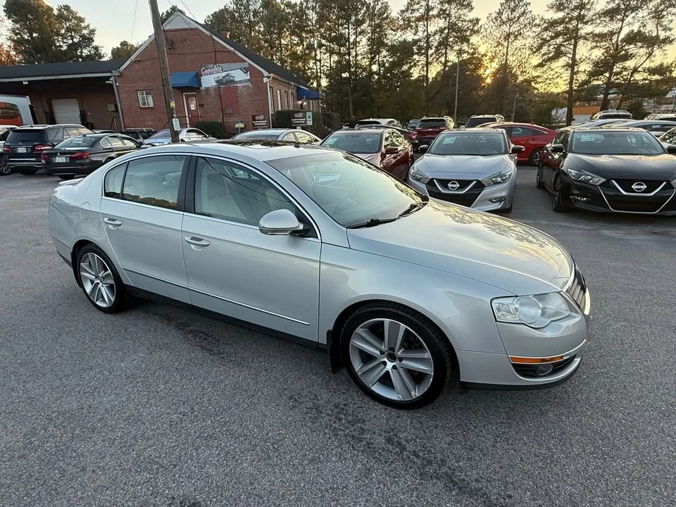 2010 Volkswagen Passat - Image 6 of 9