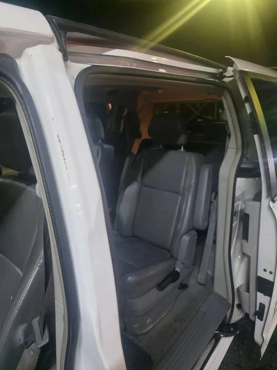 2010 Volkswagen Routan - Image 4 of 10