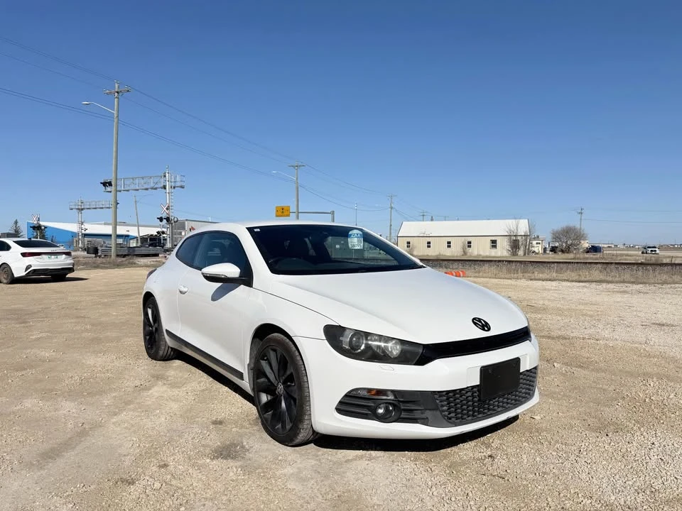 2010 Volkswagen Scirocco - Image 2 of 20