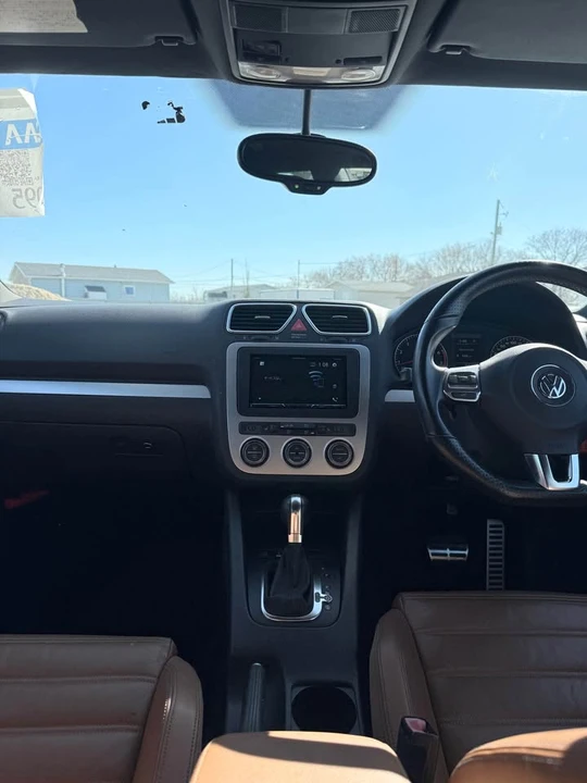 2010 Volkswagen Scirocco - Image 13 of 20