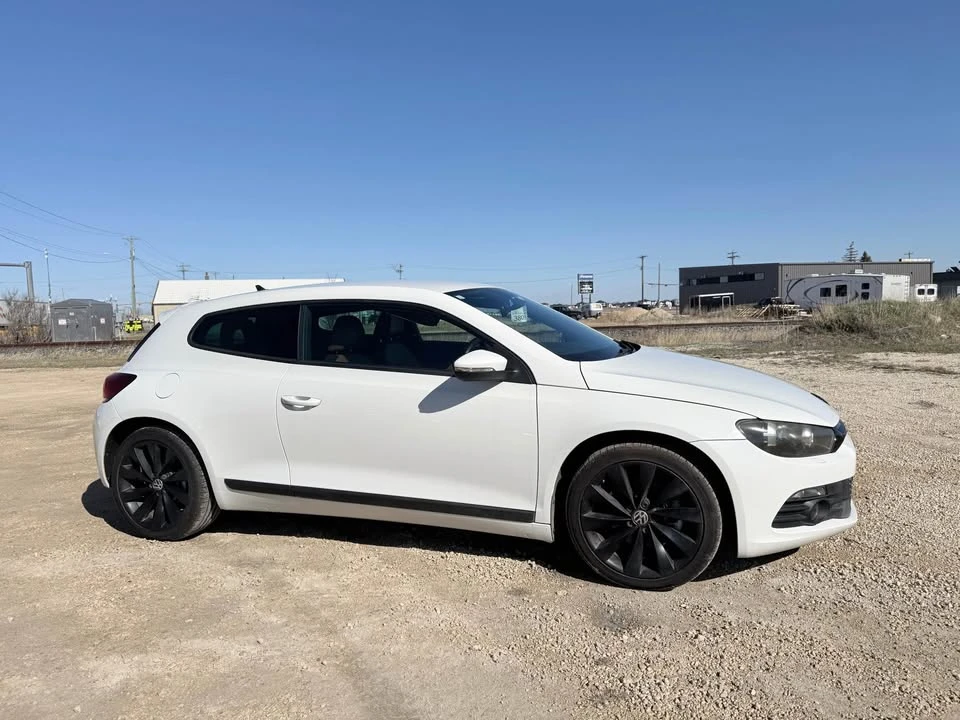2010 Volkswagen Scirocco - Image 3 of 20