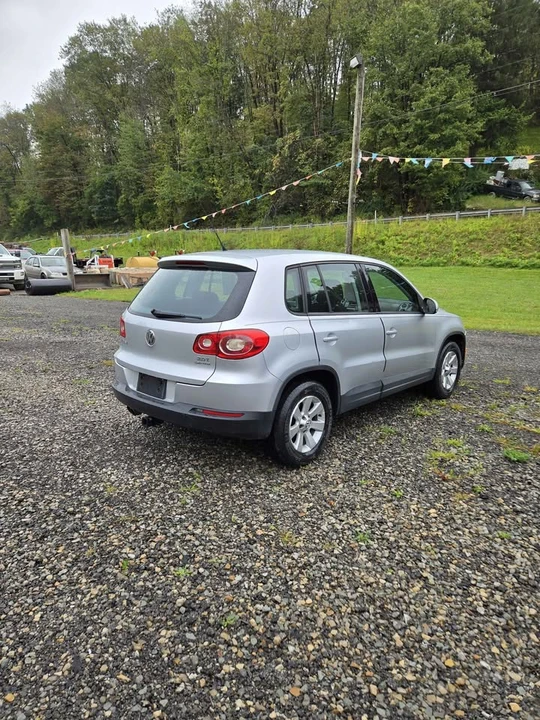 2010 Volkswagen Tiguan - Image 6 of 12