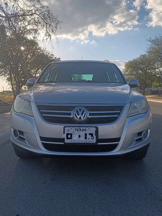 2010 Volkswagen Tiguan - Image 3 of 14