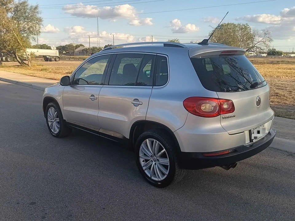 2010 Volkswagen Tiguan - Image 12 of 14