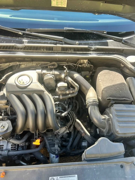 2010 Volvo 200 Series - Image 7 of 7