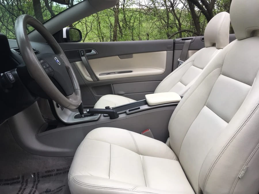 2010 Volvo C70 2nd Gen - Image 4 of 9