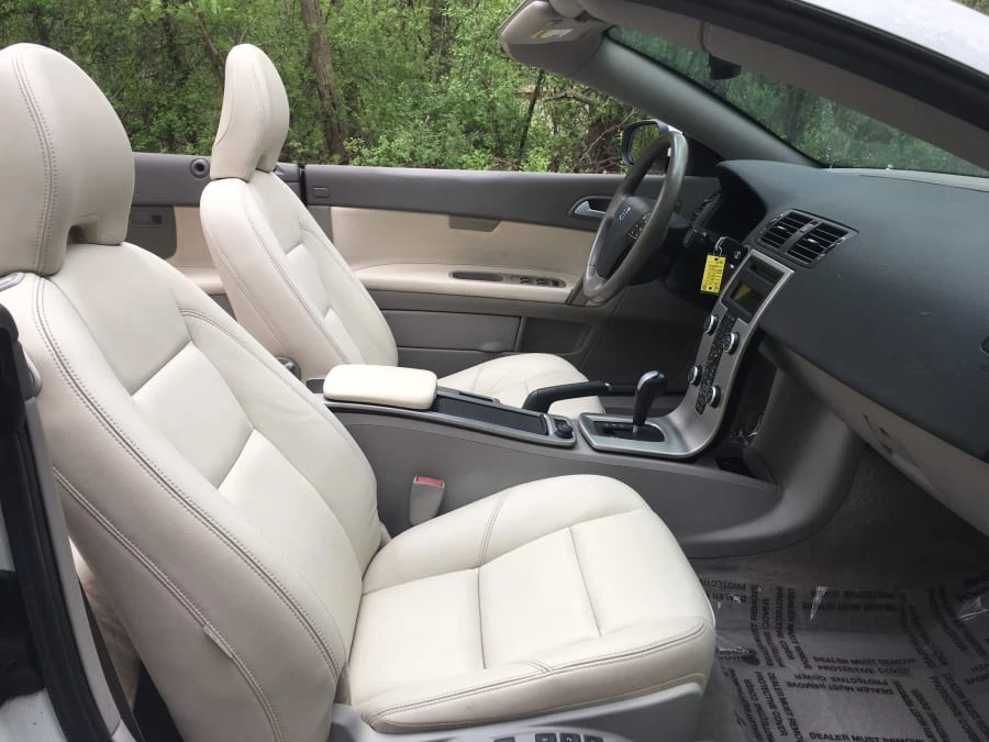 2010 Volvo C70 2nd Gen - Image 5 of 9