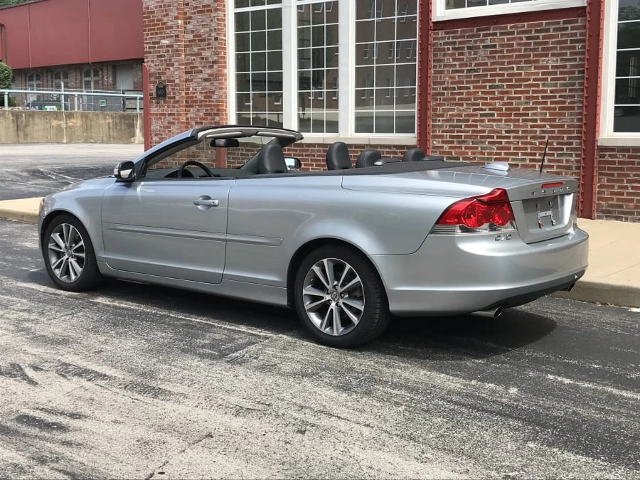 2010 Volvo C70 2nd Gen - Image 3 of 10