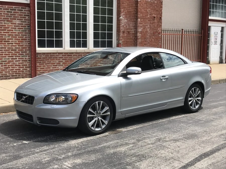 2010 Volvo C70 2nd Gen - Image 8 of 10