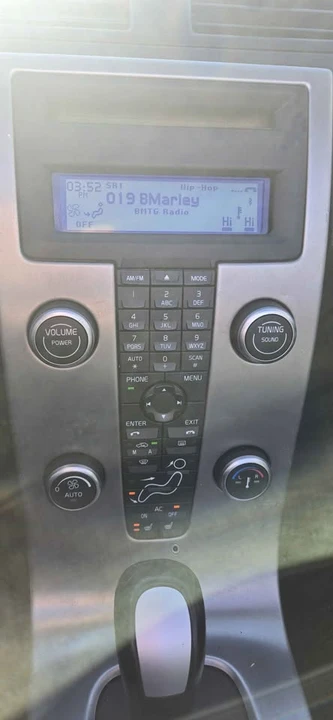 2010 Volvo C70 2nd Gen - Image 6 of 9