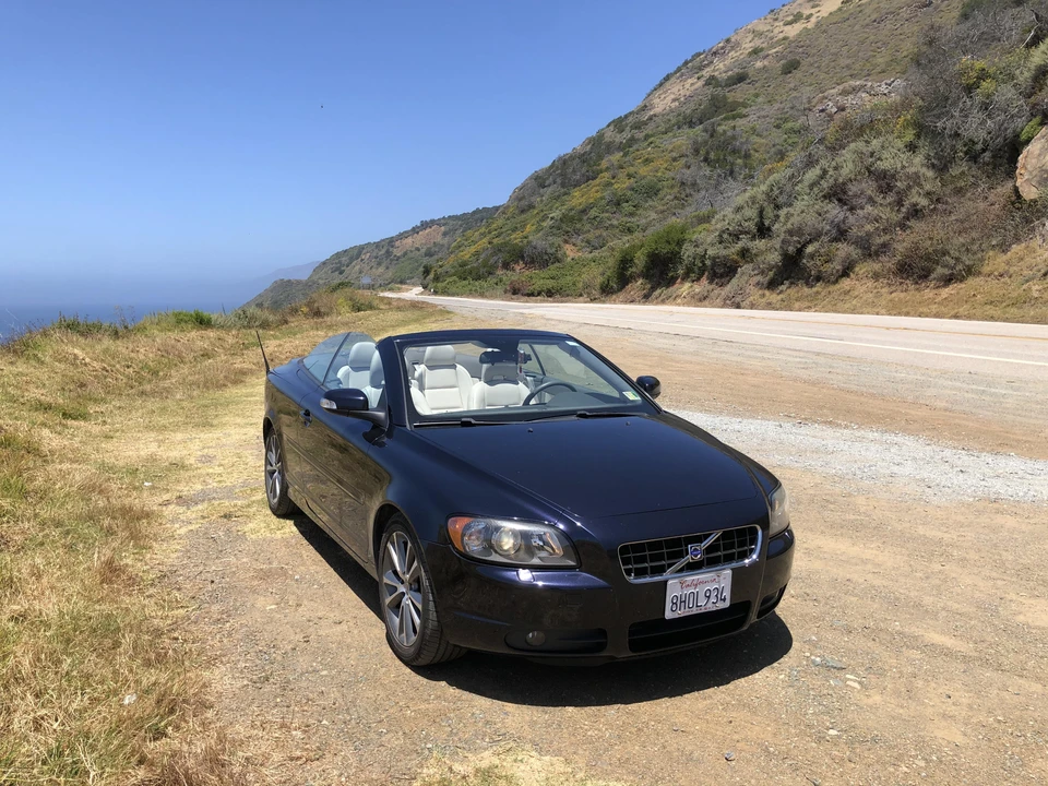 2010 Volvo C70 2nd Gen - Image 22 of 31
