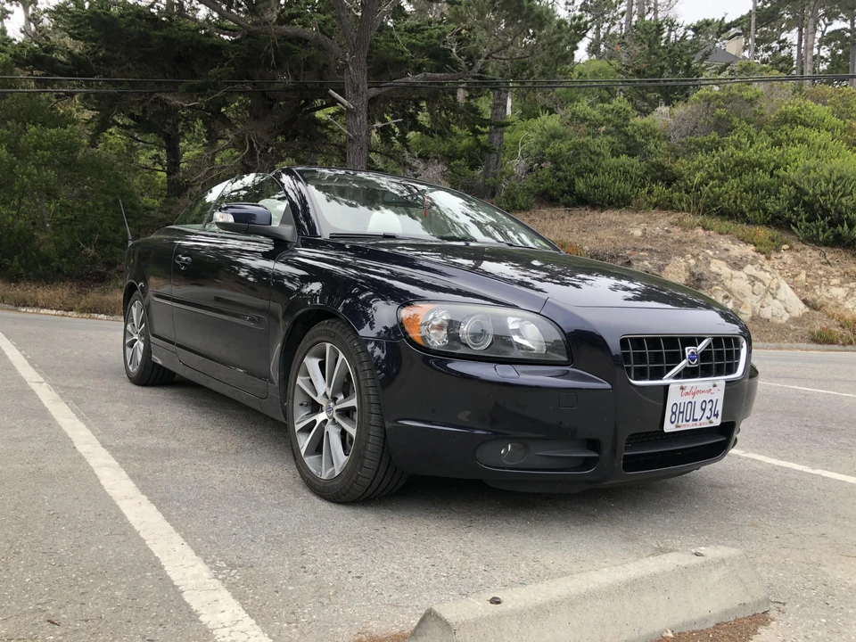 2010 Volvo C70 2nd Gen - Image 23 of 31