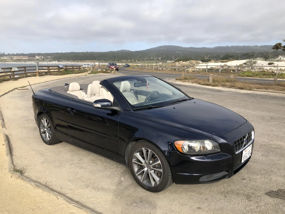 2010 Volvo C70 2nd Gen - Image 18 of 31