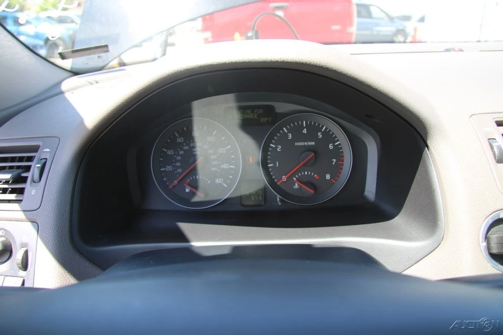 2010 Volvo S40 2nd Gen - Image 16 of 21