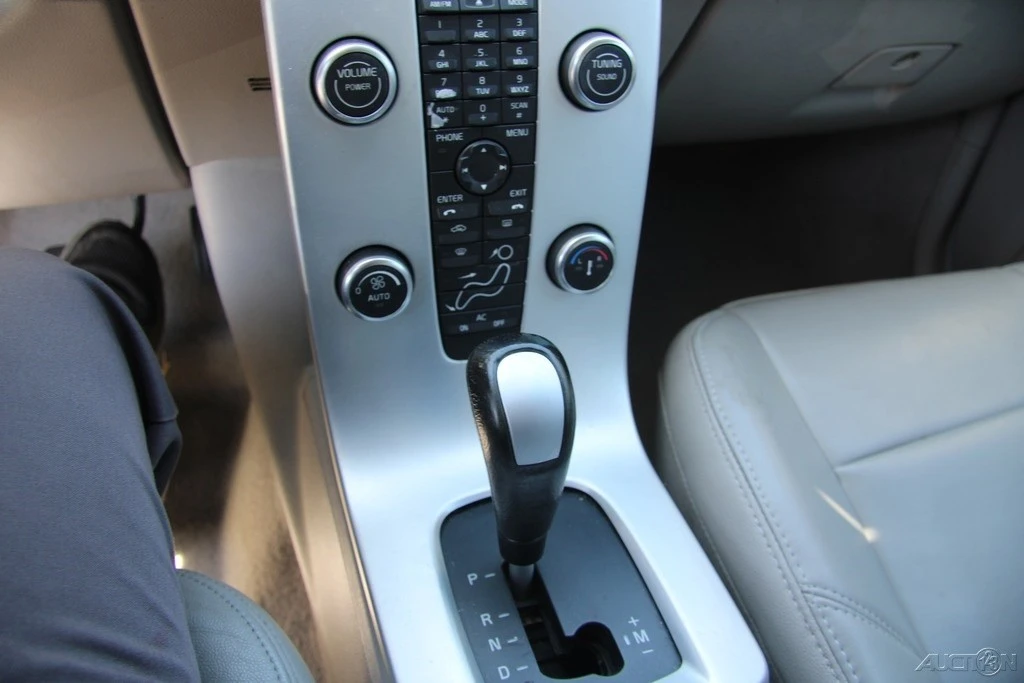 2010 Volvo S40 2nd Gen - Image 19 of 21