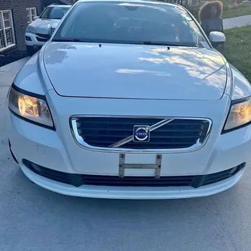 2010 Volvo S40 Sedan 4D