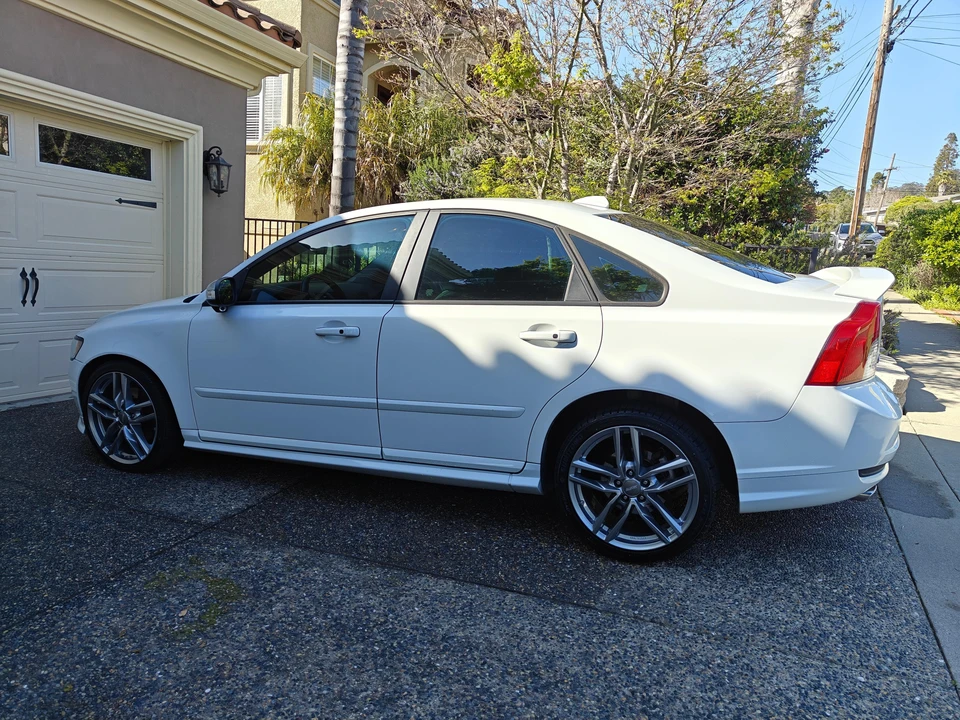 2010 Volvo S40 2nd Gen - Image 9 of 31