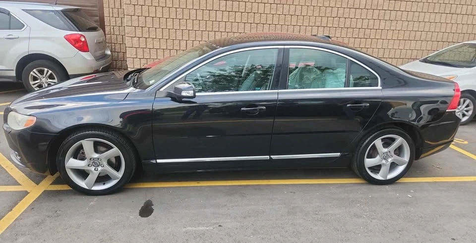 2010 Volvo S80 2nd Gen - Image 3 of 13