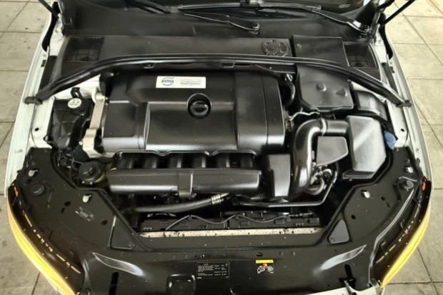 2010 Volvo S80 2nd Gen - Image 6 of 7