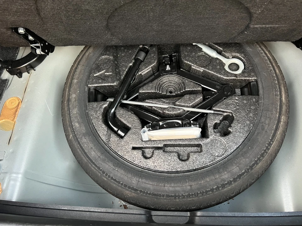 2010 Volvo S80 2nd Gen - Image 7 of 21