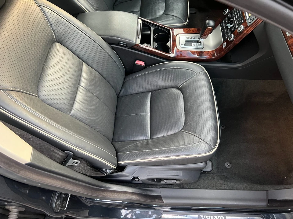2010 Volvo S80 2nd Gen - Image 14 of 21
