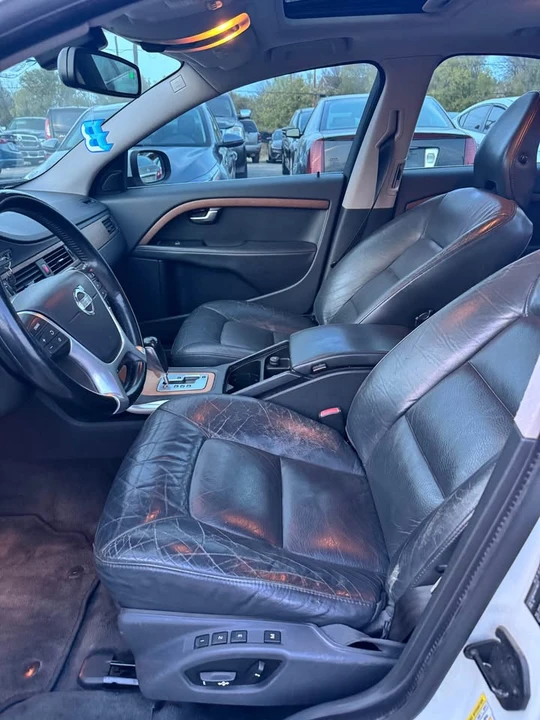 2010 Volvo S80 2nd Gen - Image 8 of 16