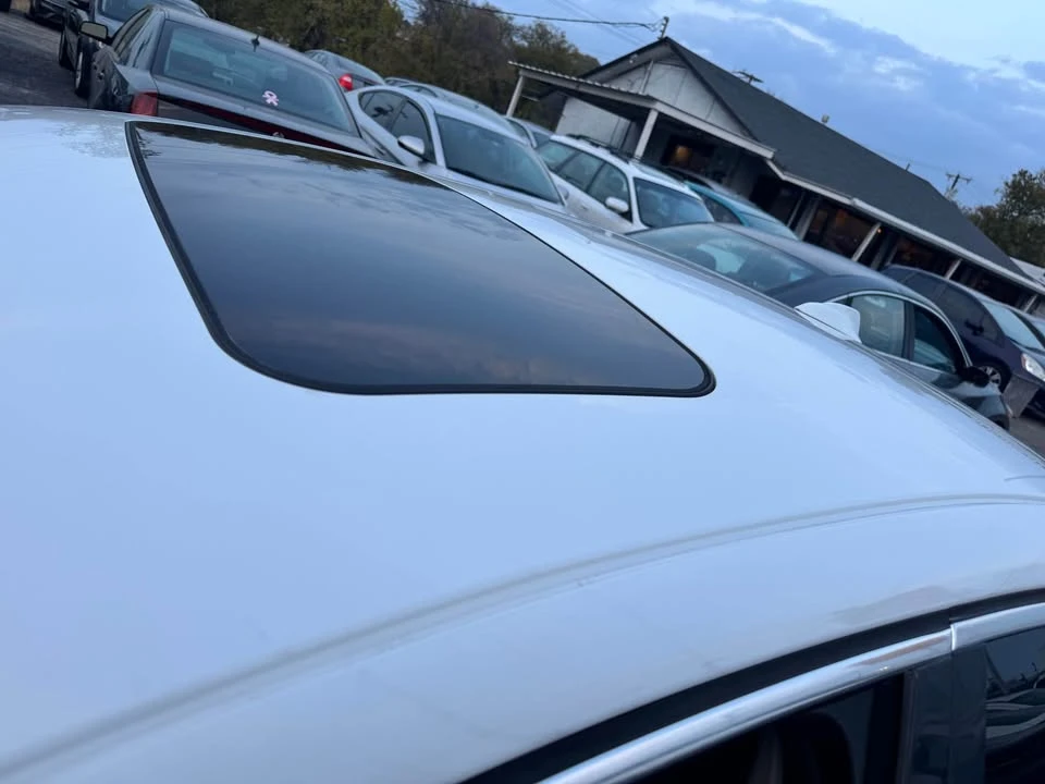 2010 Volvo S80 2nd Gen - Image 7 of 16