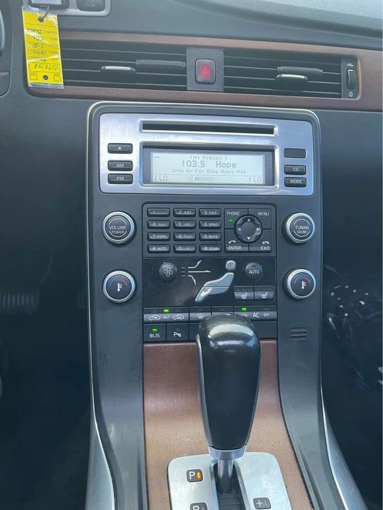 2010 Volvo S80 2nd Gen - Image 12 of 12