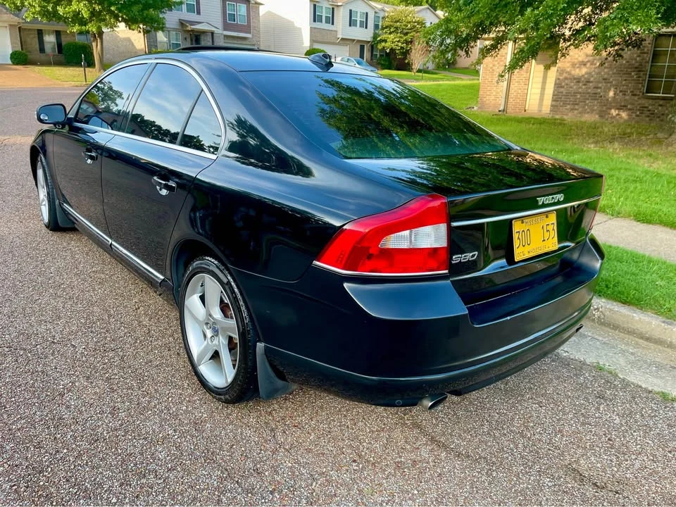 2010 Volvo S80 2nd Gen - Image 5 of 12