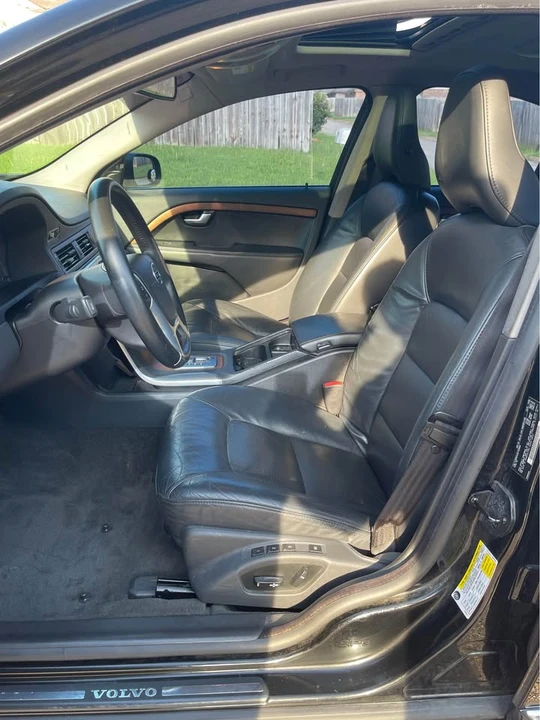 2010 Volvo S80 2nd Gen - Image 7 of 12