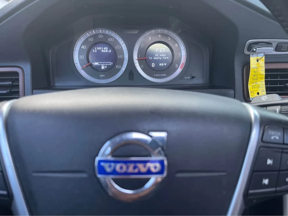 2010 Volvo S80 2nd Gen - Image 11 of 12