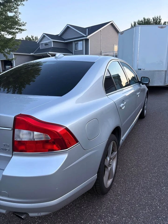 2010 Volvo S80 2nd Gen - Image 3 of 8