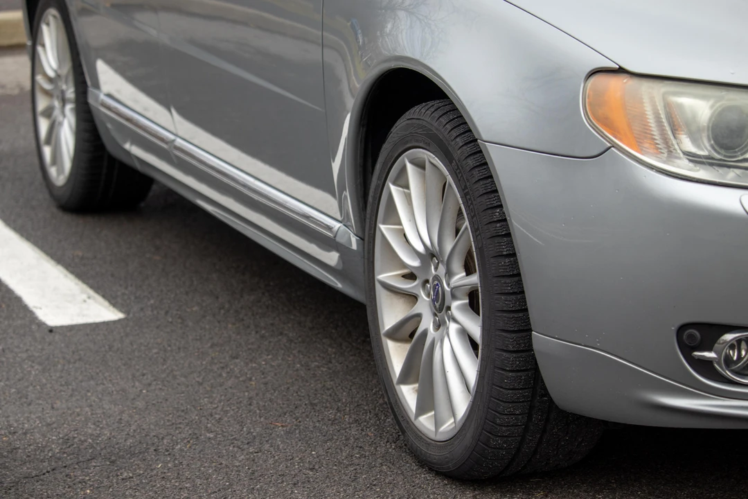 2010 Volvo S80 2nd Gen - Image 25 of 31